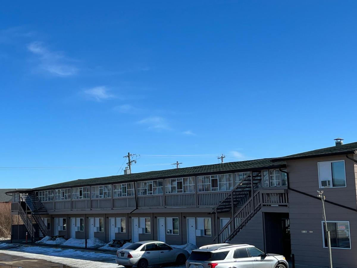 Kings Court Motel Cold Lake Exterior foto